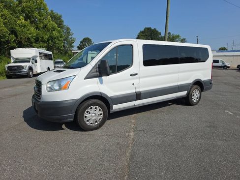 Used 2015 Ford Transit 350 XLT RWD image 2