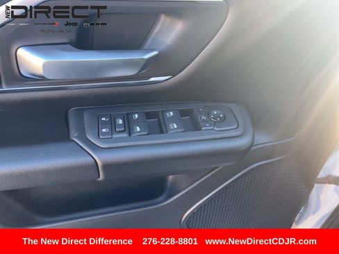 New 2026 RAM 1500 4x4 Crew Cab image 12