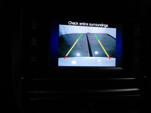 Used 2016 Chrysler 200 Limited w/ Convenience Group image 11