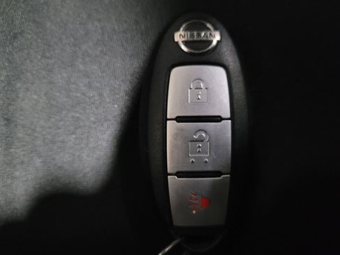 Used 2016 Nissan Pathfinder S image 32