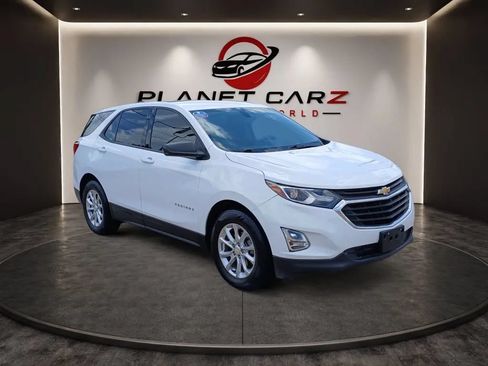 Used 2019 Chevrolet Equinox LS w/ LS Convenience Package FWD image 7