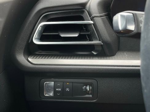 Used 2024 Chevrolet Traverse LT w/ Midnight/Sport Edition image 14