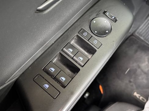 Certified 2025 Hyundai Kona SEL FWD image 23