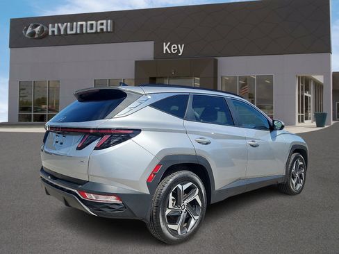Used 2023 Hyundai Tucson SEL w/ Convenience Package AWD/4WD image 4