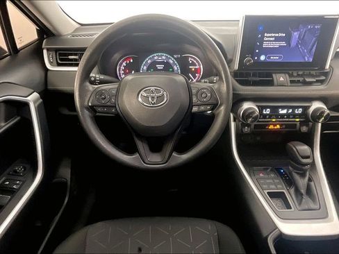 Used 2025 Toyota RAV4 XLE image 7
