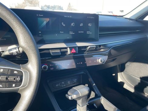 Used 2025 Kia K5 LXS image 18