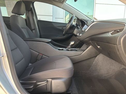 Used 2022 Chevrolet Malibu RS FWD image 32
