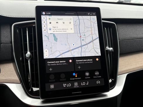 New 2026 Volvo XC90 B5 Core w/ Protection Package Premier image 14