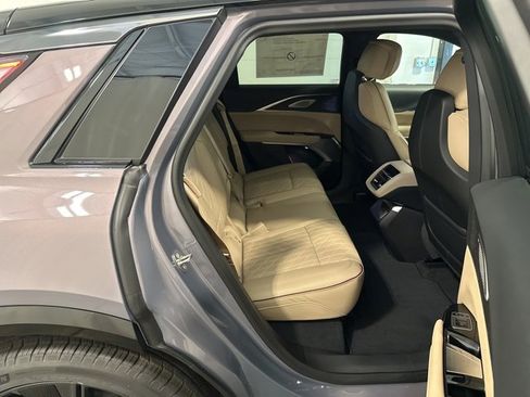 New 2024 Cadillac Lyriq Sport w/ Nappa Leather Package image 16