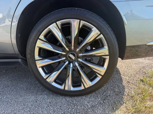 Certified 2026 Cadillac Escalade Luxury w/ Touring Package AWD/4WD image 15