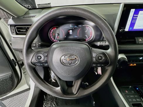 Certified 2025 Toyota RAV4 LE AWD/4WD image 10
