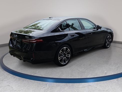 New 2026 BMW 530i w/ Executive Package RWD image 5