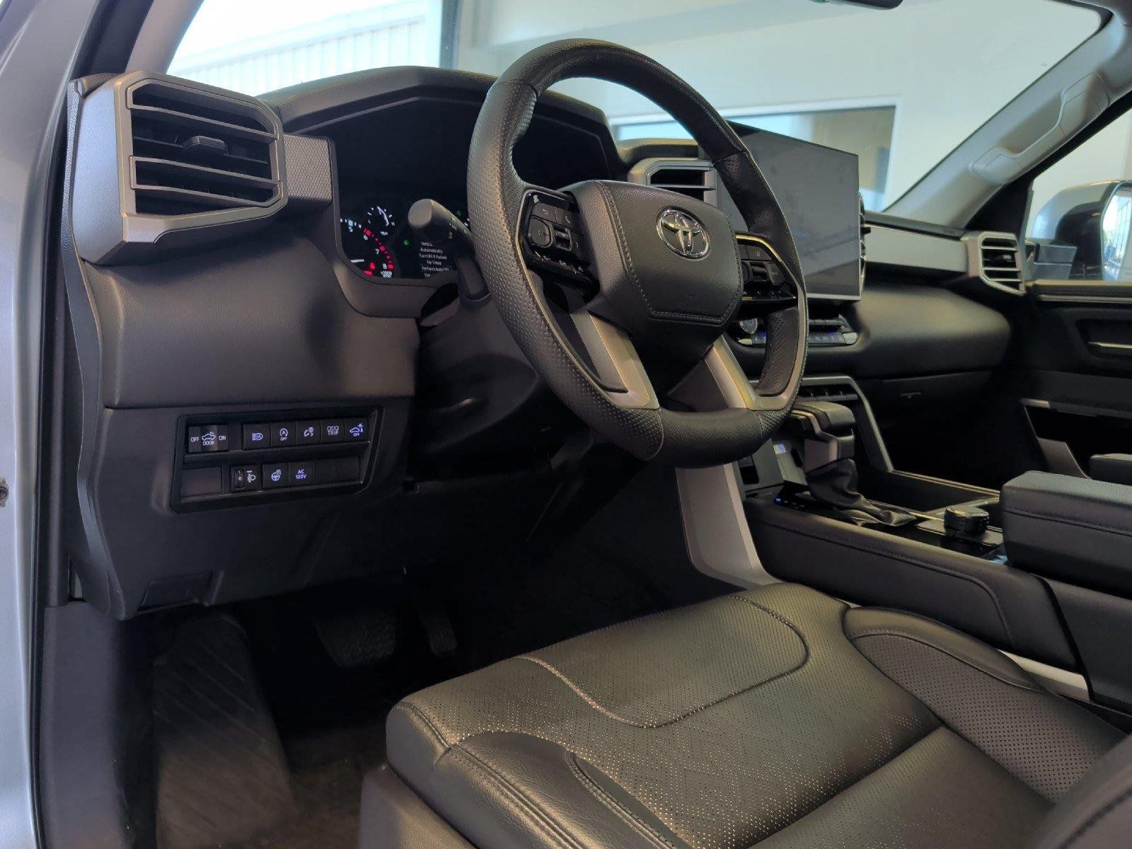 Used 2023 Toyota Tundra Limited w/ Power Package RWD image 15