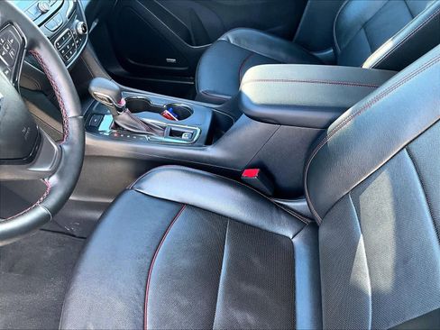 Certified 2023 Chevrolet Equinox RS w/ RS Leather Package image 19