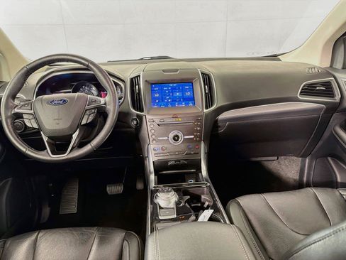 Used 2019 Ford Edge Titanium w/ Equipment Group 301A AWD/4WD image 27