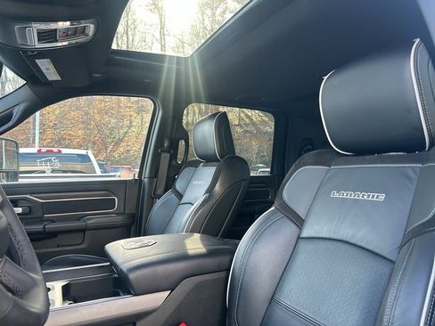 Used 2025 RAM 3500 Laramie image 22