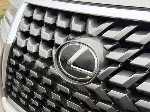 Used 2020 Lexus GX 460 Premium w/ Premium Package AWD/4WD image 18