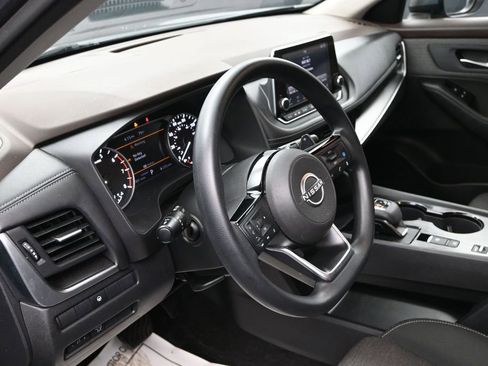 Used 2023 Nissan Rogue SV FWD image 13