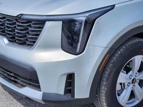 New 2026 Kia Sorento LX image 6