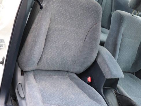 Used 2001 Honda Accord LX image 38