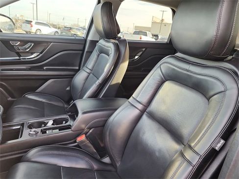 Used 2020 Lincoln Corsair Reserve w/ Equipment Group 202A image 13