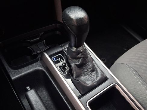 Used 2020 Toyota Tacoma SR5 image 14