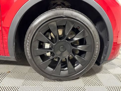 Used 2023 Tesla Model Y Long Range AWD/4WD image 11