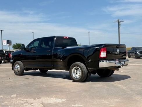 Used 2024 RAM 3500 Tradesman w/ Chrome Appearance Group AWD/4WD image 6
