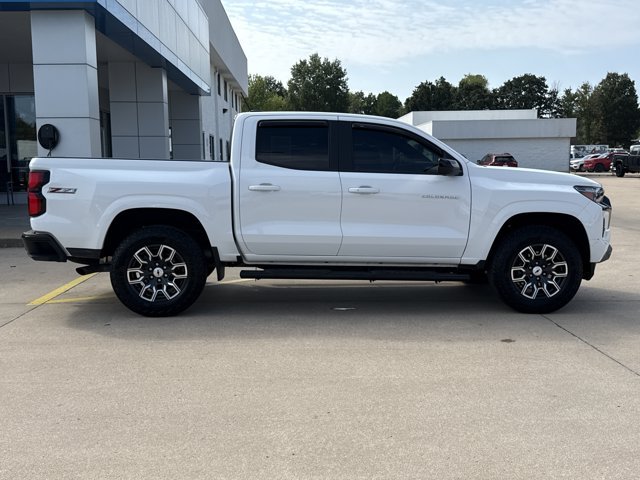 Used 2024 Chevrolet Colorado Z71 w/ Z71 Convenience Package 2 AWD/4WD image 2