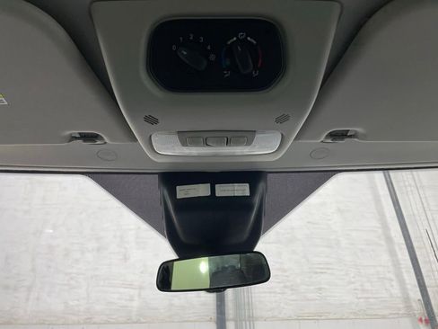 Used 2018 Ford Transit 350 XLT image 22