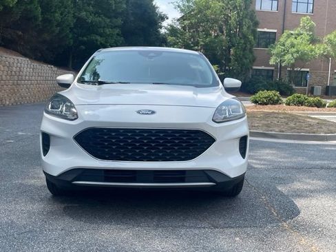 Used 2020 Ford Escape SE FWD image 2