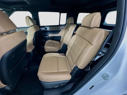New 2026 Hyundai Santa Fe Calligraphy FWD image 17
