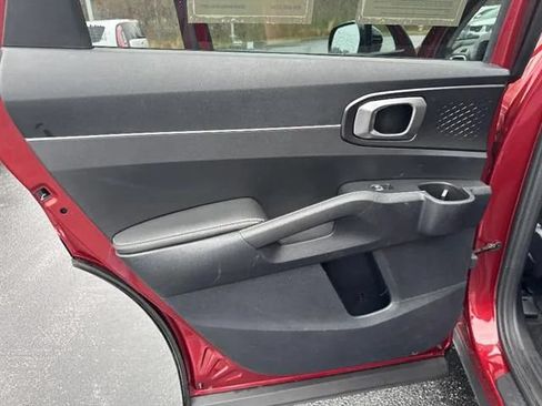 Used 2023 Kia Sorento S w/ Panoramic Sunroof Package FWD image 14