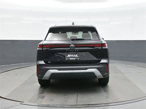 New 2026 Volkswagen Tiguan SE image 6