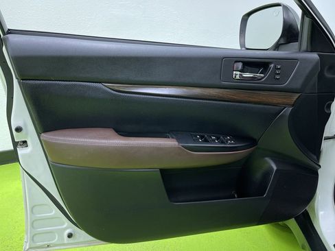 Used 2013 Subaru Outback 3.6R Limited image 16