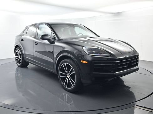 Certified 2025 Porsche Cayenne Coupe AWD/4WD image 17