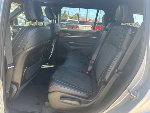 New 2026 Jeep Grand Cherokee L 4WD image 30