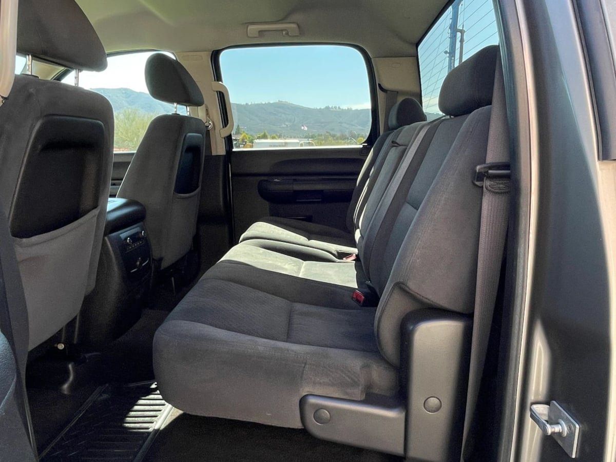 Used 2008 Chevrolet Silverado 1500 LT w/ Towing Package RWD image 15