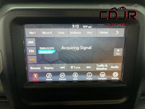 Used 2020 Jeep Wrangler Unlimited Sahara AWD/4WD image 31