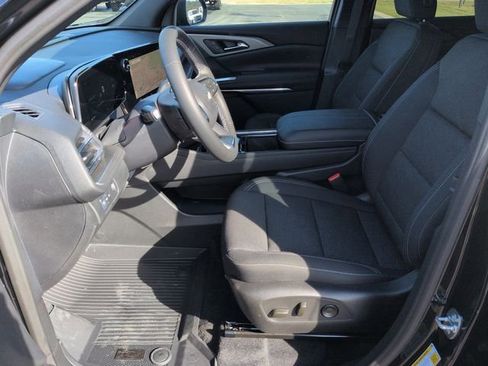 New 2026 Chevrolet Traverse LT w/ Driver Confidence Package FWD image 17
