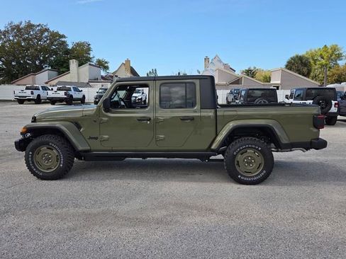 New 2026 Jeep Gladiator Willys AWD/4WD image 4