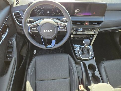 New 2026 Kia Seltos EX FWD image 8