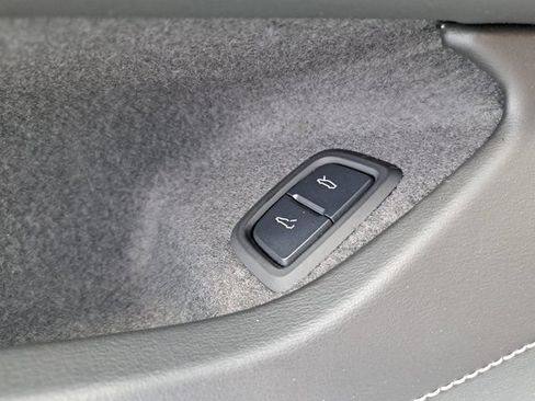 Used 2024 Chevrolet Corvette Stingray Preferred Cpe w/ Stealth Interior Trim Package RWD image 21