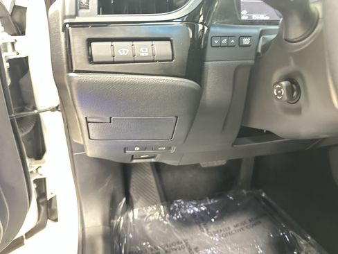 Certified 2025 Lexus ES 300h w/ Technology Package FWD image 37