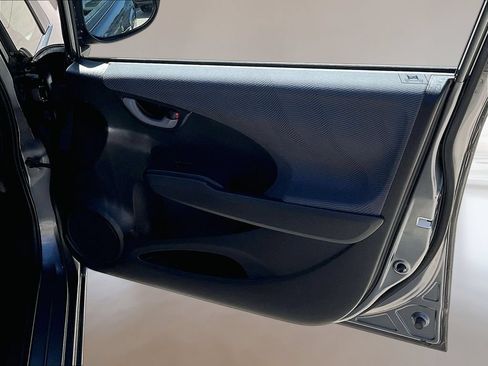 Used 2013 Honda Fit image 28