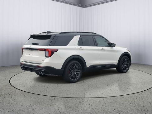 Used 2025 Ford Explorer ST w/ Sun And Sound Package image 3