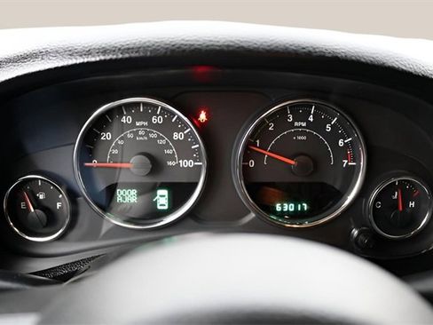 Used 2014 Jeep Wrangler Sport image 22