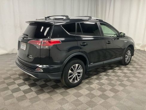 Used 2017 Toyota RAV4 XLE w/ Carpet Mat Package image 3