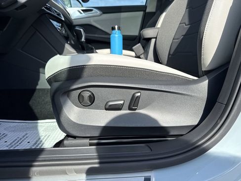 New 2025 Volkswagen Taos SE image 23