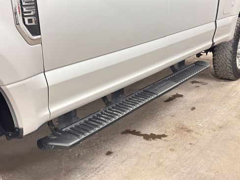 Used 2019 Ford F250 XLT w/ Snow Plow Prep Package image 22